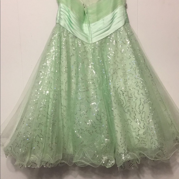 Homecoming/Prom Dress! - Picture 2 of 4